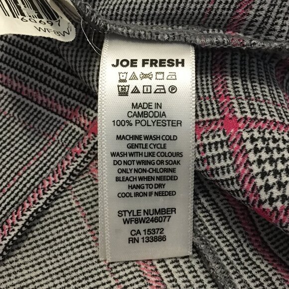 Plaid & Puppytooth Ruffled Sleeveless Blouse - Picture 10 of 14